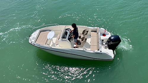 bateau quicksilver 555 open